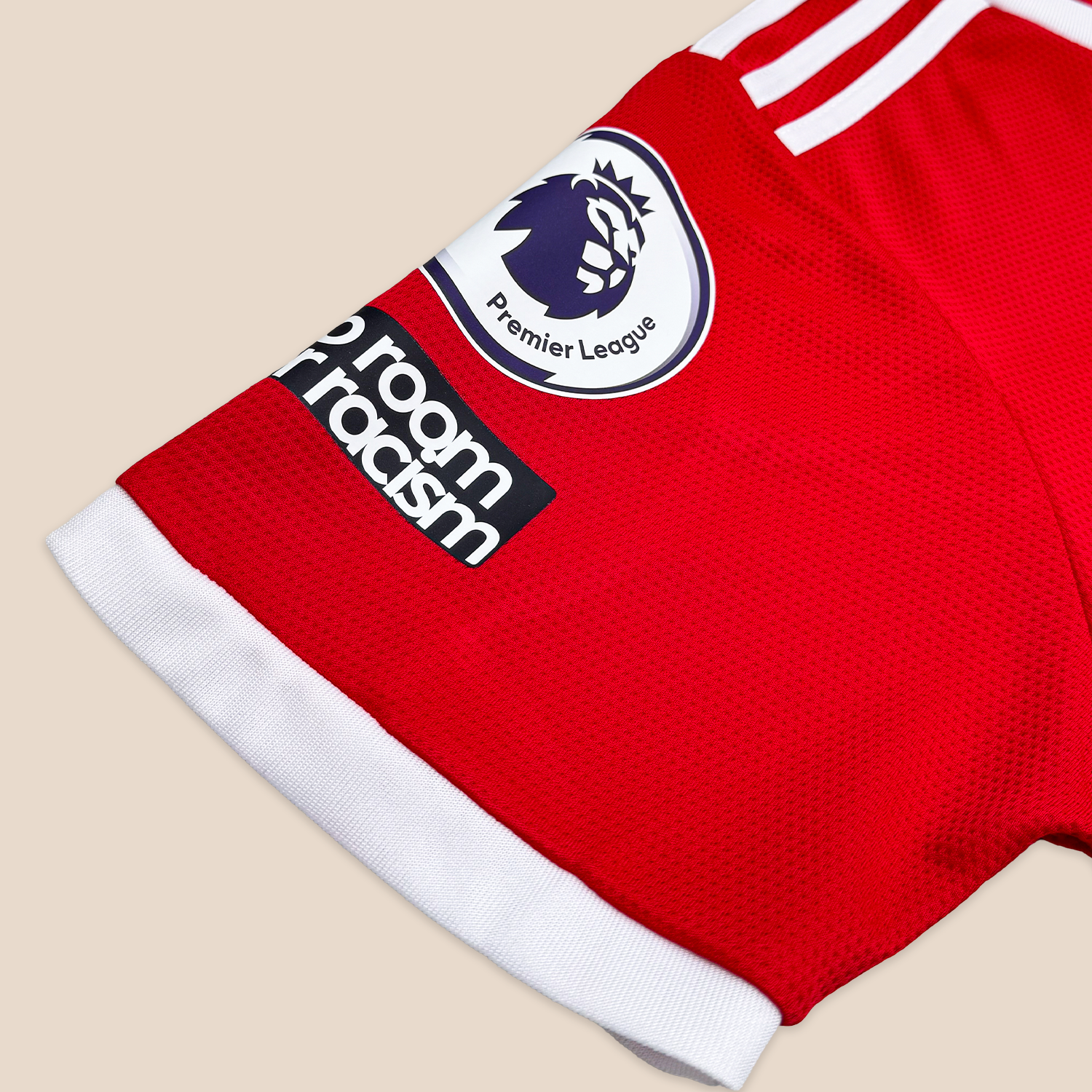 Manchester United 2021/22 Local